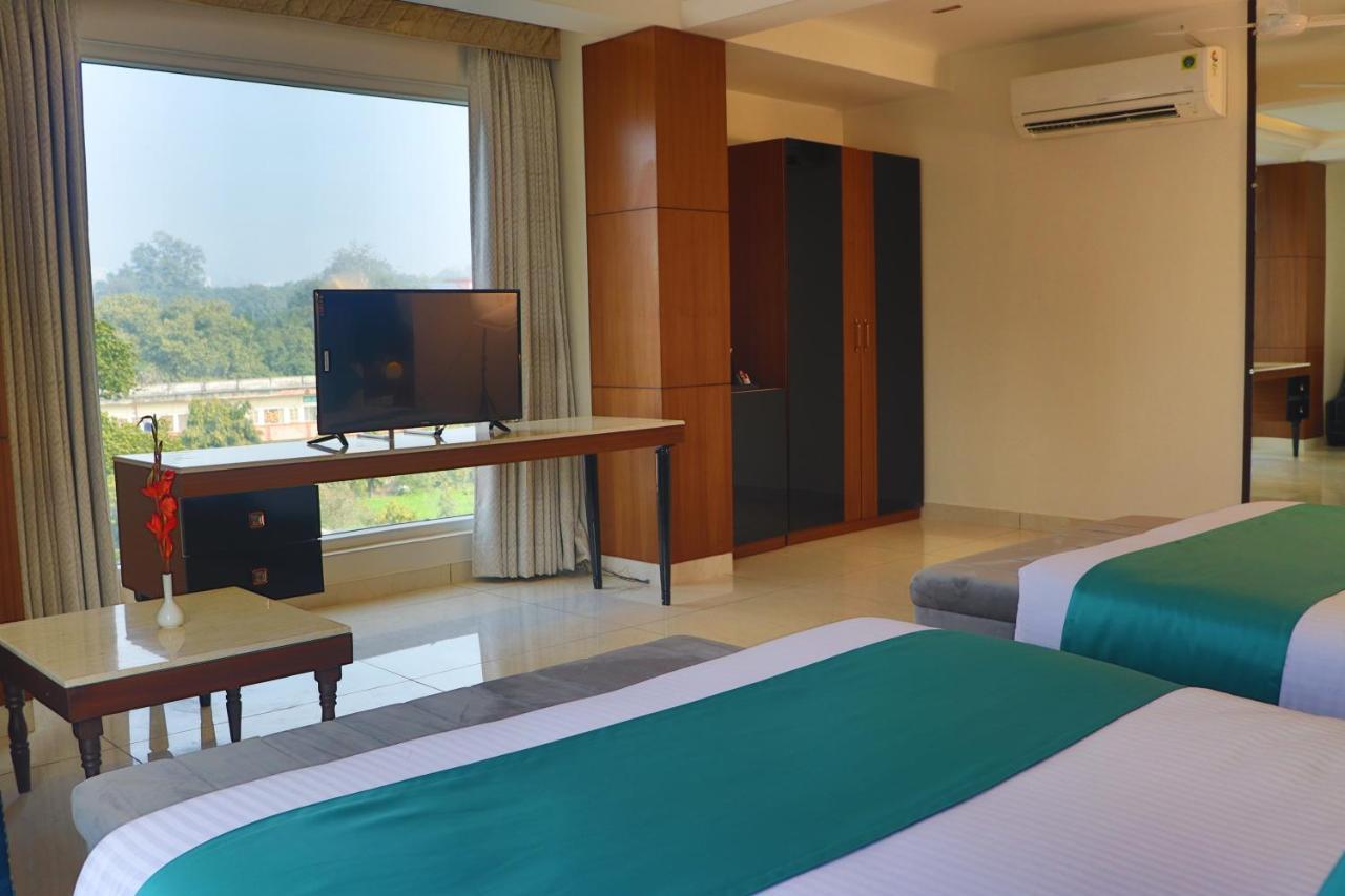 Green Hotel - Behind Parmarth Niketan Rishīkesh Dış mekan fotoğraf